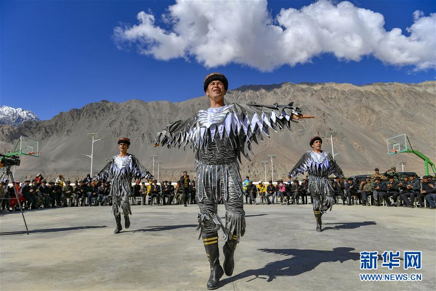 （新華全媒頭條&middot;圖文互動）（13）飛吧，&ldquo;帕米爾雄鷹&rdquo;！