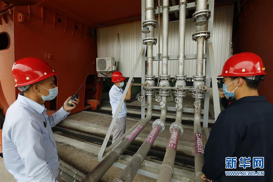 (圖文互動)(4)北斗發(fā)射緊急叫停后……——記西昌衛(wèi)星發(fā)射中心加注分隊(duì)黨員群體