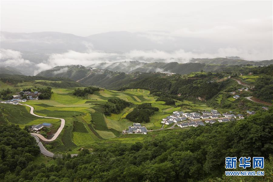 （新華全媒頭條&middot;圖文互動(dòng)）（6）初心赴使命 熱血寫春秋&mdash;&mdash;記脫貧攻堅(jiān)中的共產(chǎn)黨員