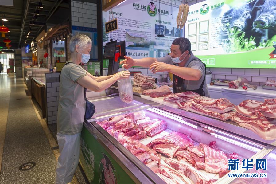 （圖文互動）（2）告別臟亂，留住溫情&mdash;&mdash;上海鬧市小菜場見聞