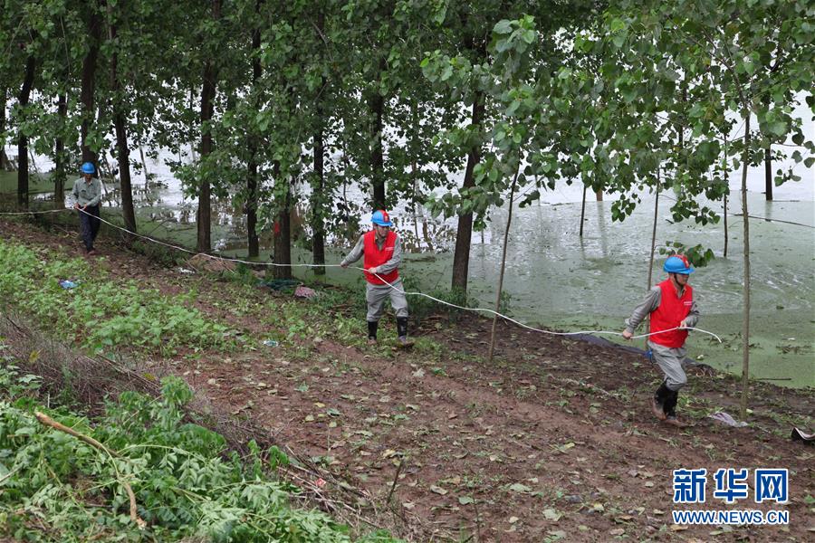 （圖文互動）（2）搶險(xiǎn)！群眾的安全高于一切&mdash;&mdash;湖北統(tǒng)籌部署緊急應(yīng)對洪澇災(zāi)害