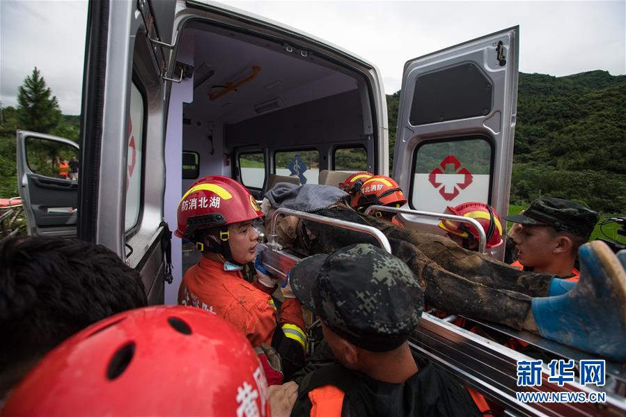 （防汛抗洪&middot;圖文互動）（10）湖北黃梅山體滑坡事故救援紀(jì)實