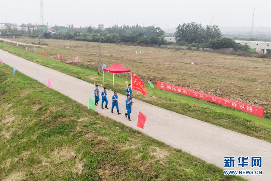 （防汛抗洪&middot;圖文互動(dòng)）（7）在大堤上成長(zhǎng)，為人民守護(hù)&mdash;&mdash;洪水中的青年&ldquo;生力軍&rdquo;