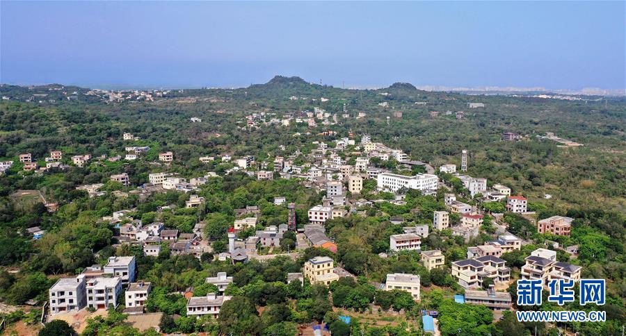 (新華全媒頭條·走向我們的小康生活·圖文互動(dòng))(1)留住鄉(xiāng)愁留住美——千村競秀綴瓊州