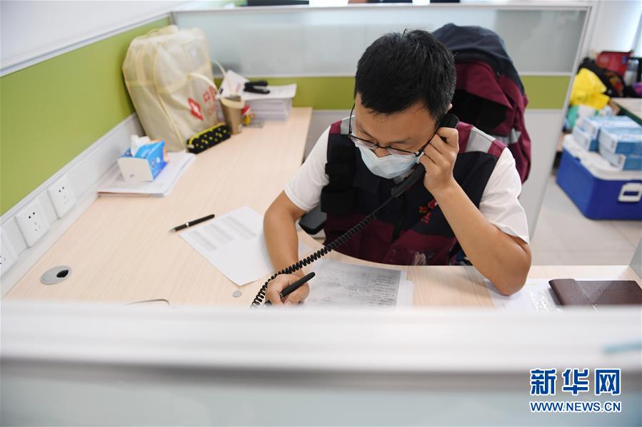 （新華全媒頭條&middot;圖文互動）（2）首都再戰(zhàn)&ldquo;疫&rdquo;，難忘40天&mdash;&mdash;寫在北京應急響應級別降級之際