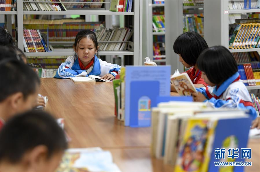 （新華全媒頭條&middot;走向我們的小康生活&middot;圖文互動(dòng)）（17）23萬人的命運(yùn)轉(zhuǎn)折&mdash;&mdash;我國(guó)最大易地生態(tài)移民安置區(qū)的脫貧密碼