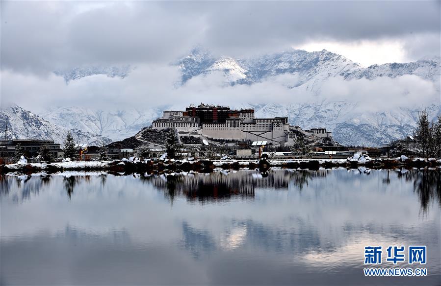 （在習(xí)近平新時(shí)代中國(guó)特色社會(huì)主義思想指引下&mdash;&mdash;新時(shí)代新作為新篇章&middot;習(xí)近平總書(shū)記關(guān)切事&middot;圖文互動(dòng)）（3）綠色映底蘊(yùn)，山水見(jiàn)初心&mdash;&mdash;生態(tài)優(yōu)先、綠色發(fā)展持續(xù)造福群眾美好生活