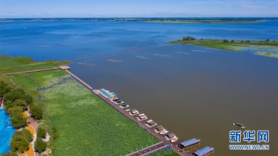 （在習(xí)近平新時(shí)代中國(guó)特色社會(huì)主義思想指引下&mdash;&mdash;新時(shí)代新作為新篇章&middot;習(xí)近平總書(shū)記關(guān)切事&middot;圖文互動(dòng)）（7）綠色映底蘊(yùn)，山水見(jiàn)初心&mdash;&mdash;生態(tài)優(yōu)先、綠色發(fā)展持續(xù)造福群眾美好生活