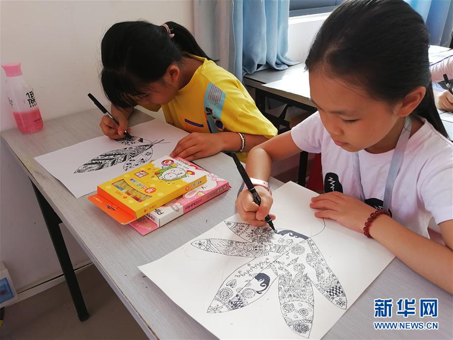 （特別的暑期生活&middot;圖文互動(dòng)）（1）她們的愿望，在這個(gè)假期實(shí)現(xiàn)&mdash;&mdash;廣西隆安易地扶貧搬遷安置區(qū)暑期見聞