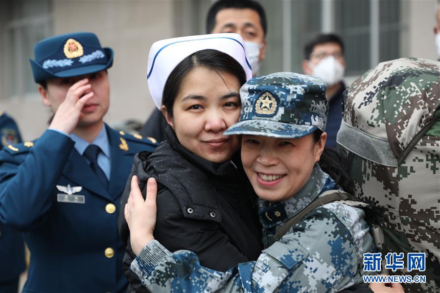 （圖文互動(dòng)）（1）&ldquo;白衣戰(zhàn)士&rdquo;在沖鋒&mdash;&mdash;記&ldquo;最美新時(shí)代革命軍人&rdquo;仲月霞