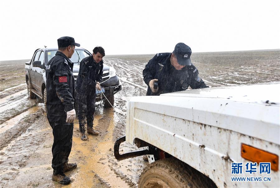 （圖文互動）（4）記者手記：可可西里，&ldquo;挪&rdquo;向&ldquo;藏羚羊大產(chǎn)房&rdquo;的14個半小時