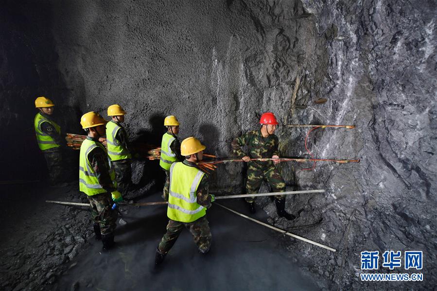 （軍事&middot;圖文互動(dòng)）（5）為導(dǎo)彈筑巢的&ldquo;彝族雄鷹&rdquo;&mdash;&mdash;記&ldquo;最美新時(shí)代革命軍人&rdquo;沙子呷