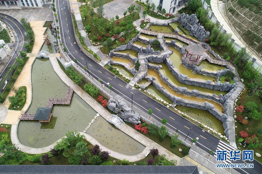 （新華視點(diǎn)&middot;圖文互動(dòng)）（2）學(xué)校建漂亮點(diǎn)本無(wú)錯(cuò)，為何這所&ldquo;豪華中學(xué)&rdquo;讓人困惑？