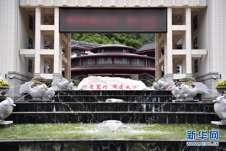 （新華視點(diǎn)&middot;圖文互動(dòng)）（3）學(xué)校建漂亮點(diǎn)本無(wú)錯(cuò)，為何這所&ldquo;豪華中學(xué)&rdquo;讓人困惑？