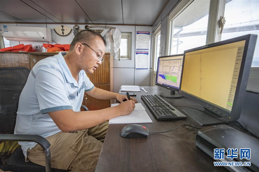 （防汛抗洪&middot;圖文互動(dòng)）（9）筑起防大汛的堅(jiān)強(qiáng)防線&mdash;&mdash;重慶防御長(zhǎng)江、嘉陵江過(guò)境洪峰現(xiàn)場(chǎng)記錄