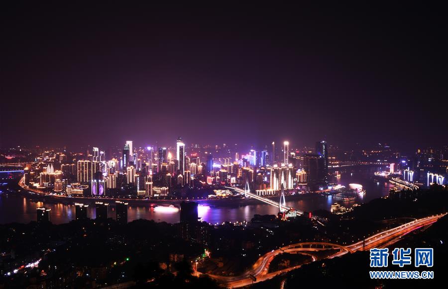 (新華全媒頭條·走向我們的小康生活·圖文互動)(2)大城大鄉(xiāng)的“幸福協(xié)奏曲”——重慶推動高質量發(fā)展創(chuàng)造高品質生活紀事