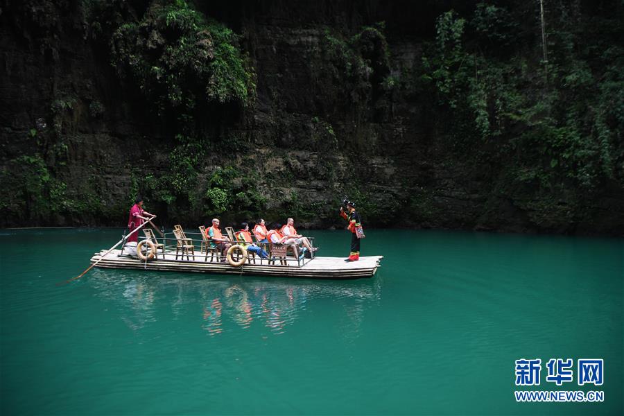 (新華全媒頭條·走向我們的小康生活·圖文互動)(4)大城大鄉(xiāng)的“幸福協(xié)奏曲”——重慶推動高質量發(fā)展創(chuàng)造高品質生活紀事