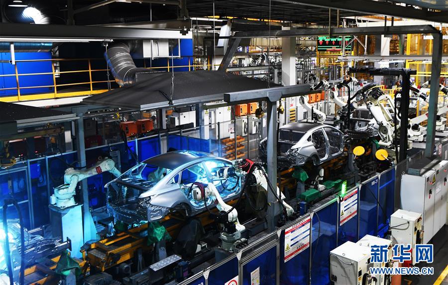 (新華全媒頭條·走向我們的小康生活·圖文互動)(14)大城大鄉(xiāng)的“幸福協(xié)奏曲”——重慶推動高質量發(fā)展創(chuàng)造高品質生活紀事