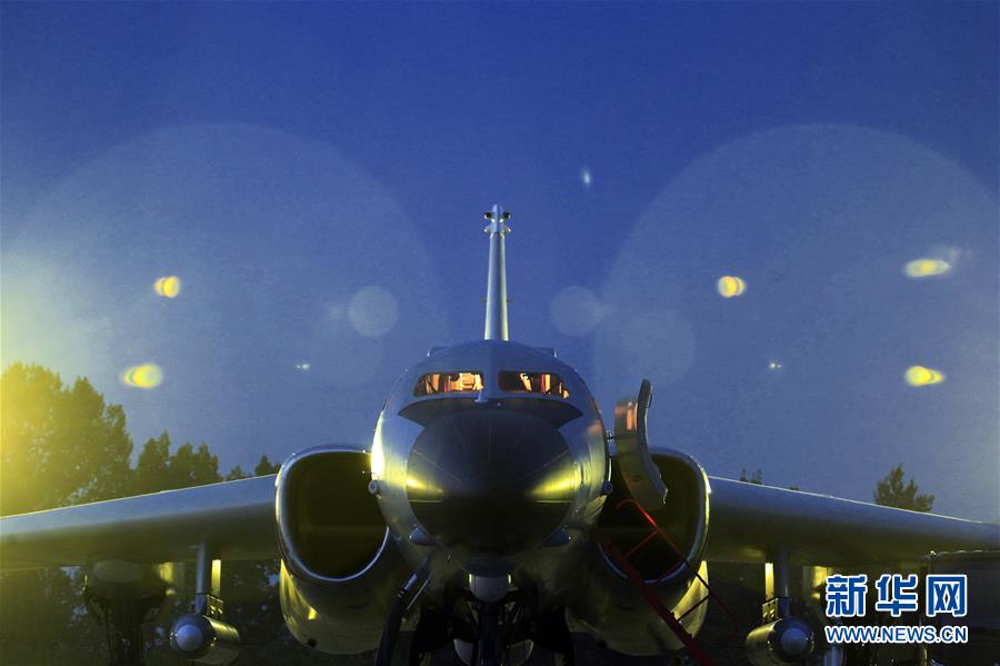 (在習(xí)近平強軍思想指引下·我們在戰(zhàn)位報告·圖文互動)(3)雷霆“戰(zhàn)神”向戰(zhàn)而飛——空軍航空兵某師牢記囑托備戰(zhàn)打仗記事