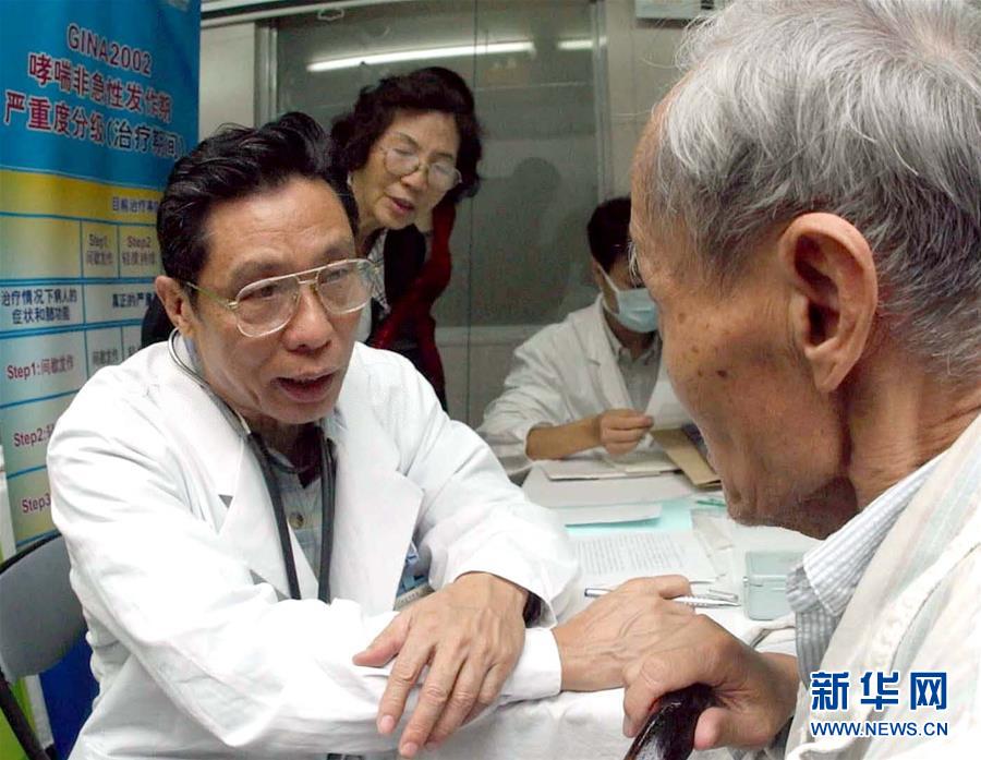 （圖文互動(dòng)）（6）敢醫(yī)敢言，生命至上&mdash;&mdash;記&ldquo;共和國(guó)勛章&rdquo;獲得者鐘南山