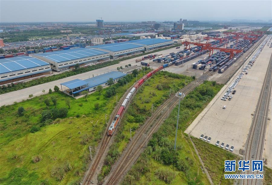 (新華全媒頭條·圖文互動)(3)西部有個新的“圈”——成渝加快雙城經(jīng)濟圈建設