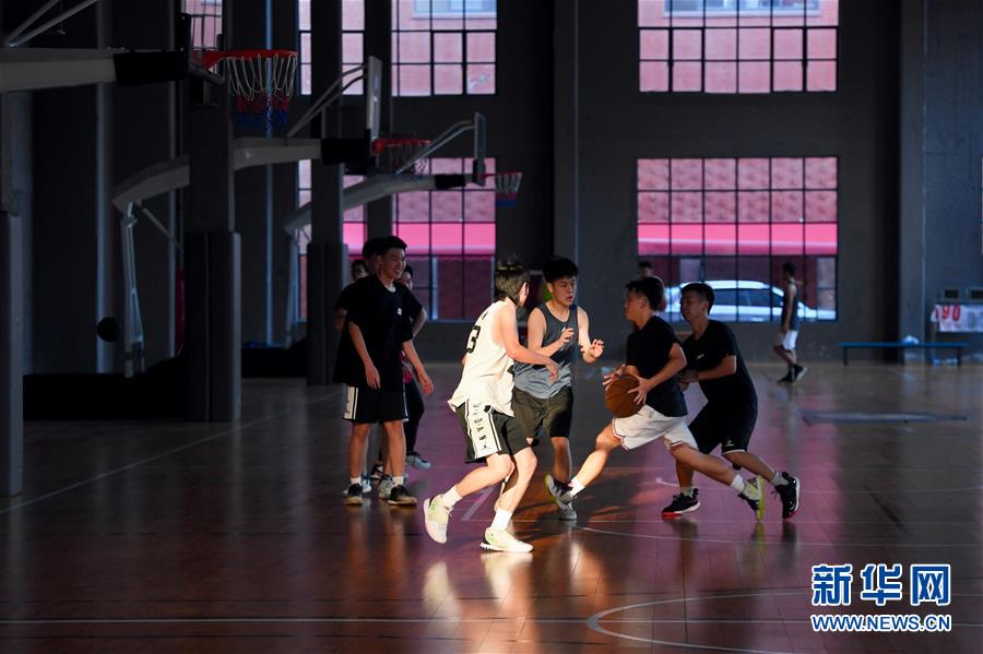 （特區(qū)40年&middot;圖文互動）（6）老廠房變身&ldquo;夢工廠&rdquo;折射廈門經濟特區(qū)40年變遷