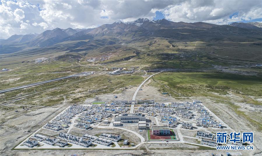 （新華全媒頭條&middot;走向我們的小康生活&middot;圖文互動）（1）扎西德勒，我們的新家園&mdash;&mdash;西藏易地扶貧搬遷搬出幸福美好新生活