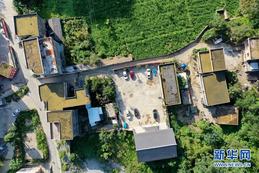 (新華全媒頭條·走向我們的小康生活·決戰(zhàn)決勝脫貧攻堅·圖文互動)(6)千年之渴今朝解——貴州貧困群眾實(shí)現(xiàn)“吃水不愁”