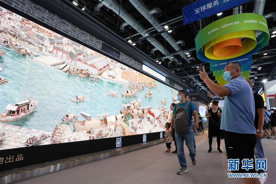 （新華全媒頭條&middot;圖文互動）（13）奮斗結(jié)碩果，再寫新篇章&mdash;&mdash;寫在共和國71周年華誕之際