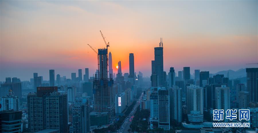 （在習(xí)近平新時(shí)代中國(guó)特色社會(huì)主義思想指引下&mdash;&mdash;新時(shí)代新作為新篇章&middot;習(xí)近平總書(shū)記關(guān)切事&middot;圖文互動(dòng)）（11）我家大門常打開(kāi)&mdash;&mdash;經(jīng)濟(jì)特區(qū)全方位對(duì)外開(kāi)放故事