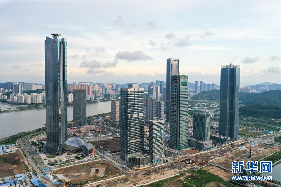 （在習(xí)近平新時(shí)代中國(guó)特色社會(huì)主義思想指引下&mdash;&mdash;新時(shí)代新作為新篇章&middot;習(xí)近平總書(shū)記關(guān)切事&middot;圖文互動(dòng)）（13）我家大門常打開(kāi)&mdash;&mdash;經(jīng)濟(jì)特區(qū)全方位對(duì)外開(kāi)放故事