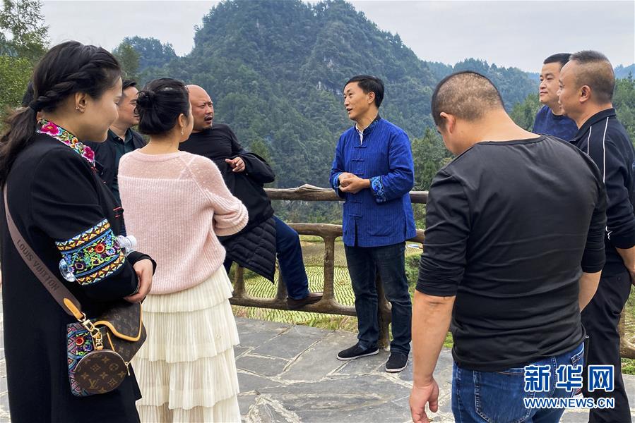 （在習(xí)近平新時(shí)代中國特色社會主義思想指引下&mdash;&mdash;新時(shí)代新作為新篇章&middot;習(xí)近平總書記關(guān)切事&middot;圖文互動）（1）精準(zhǔn)扶貧7年，十八洞村&ldquo;長&rdquo;出10余種新職業(yè)