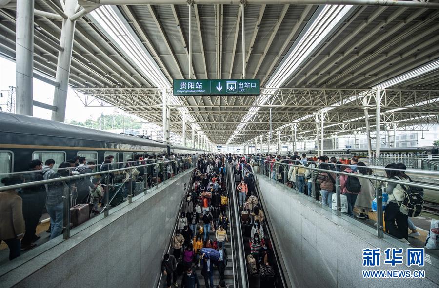 （新華全媒頭條&middot;圖文互動(dòng)）（2）海納百川共揚(yáng)帆&mdash;&mdash;黨的十九大以來以習(xí)近平同志為核心的黨中央引領(lǐng)中國高水平對(duì)外開放紀(jì)實(shí)