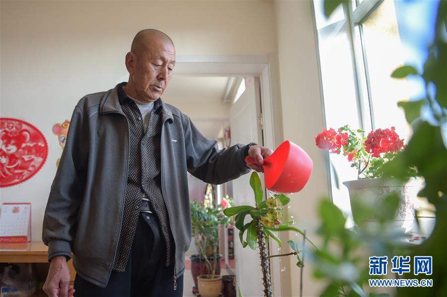 （全面建成小康社會&ldquo;百城千縣萬村調研行&rdquo;&middot;圖文互動）（1）&ldquo;麻煩村&rdquo;變形記&mdash;&mdash;內蒙古白青堯村的多彩生活