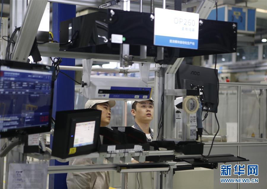 （新華全媒頭條&middot;五中全會(huì)精神在基層&middot;圖文互動(dòng)）（6）奮發(fā)新青年　逐夢(mèng)新征程&mdash;&mdash;各地青年學(xué)習(xí)貫徹落實(shí)五中全會(huì)精神觀察