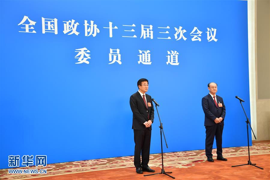 （兩會(huì)&middot;政協(xié)開(kāi)幕&middot;XHDW）（1）接受采訪(fǎng)