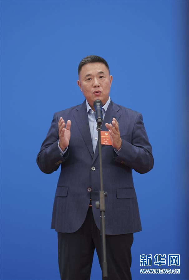 （兩會&middot;政協(xié)開幕）（4）接受采訪