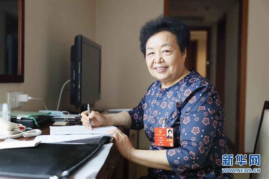 （新華全媒頭條&middot;兩會(huì)特別報(bào)道&middot;圖文互動(dòng)）（4）從取得決定性成就到奪取全面勝利&mdash;&mdash;從全國兩會(huì)看決戰(zhàn)決勝脫貧攻堅(jiān)