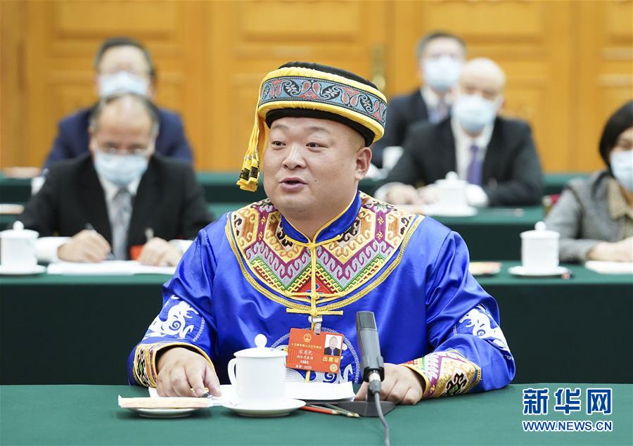 （新華全媒頭條&middot;圖文互動(dòng)）（8）從人民中汲取磅礴力量&mdash;&mdash;習(xí)近平總書記同出席2020年全國兩會(huì)人大代表、政協(xié)委員共商國是紀(jì)實(shí)