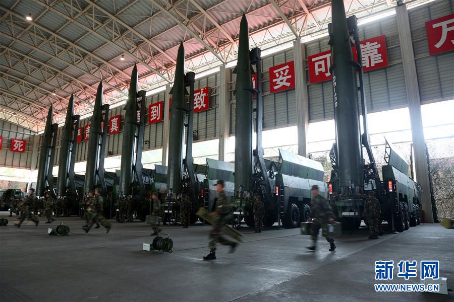 （新華全媒頭條&middot;圖文互動(dòng)）（11）沿著中國特色強(qiáng)軍之路闊步前進(jìn)&mdash;&mdash;黨中央、中央軍委領(lǐng)導(dǎo)推進(jìn)國防和軍隊(duì)建設(shè)70年紀(jì)實(shí)