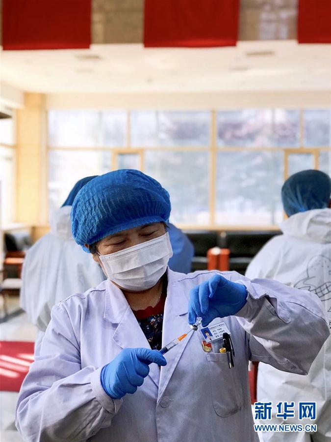 （在習(xí)近平新時代中國特色社會主義思想指引下&mdash;&mdash;新時代新作為新篇章&middot;習(xí)近平總書記關(guān)切事&middot;圖文互動）（7）口罩擋不住你的美&mdash;&mdash;戰(zhàn)&ldquo;疫&rdquo;一線巾幗掠影