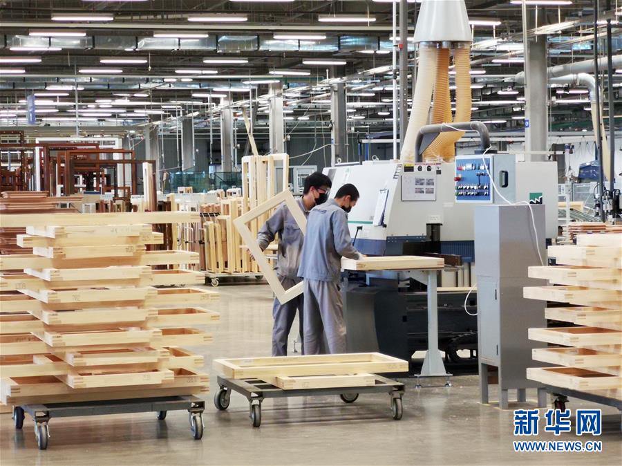 (在習近平新時代中國特色社會主義思想指引下——新時代新作為新篇章·習近平總書記關切事·圖文互動)(2)陽光總在風雨后——中小企業(yè)在疫情中迎難而上