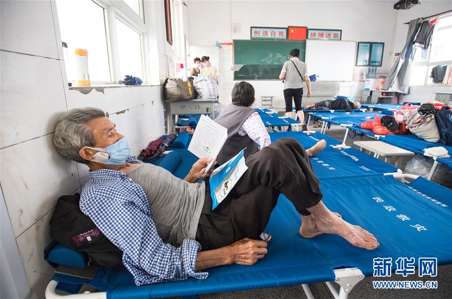 （在習(xí)近平新時(shí)代中國(guó)特色社會(huì)主義思想指引下&mdash;&mdash;新時(shí)代新作為新篇章&middot;習(xí)近平總書(shū)記關(guān)切事&middot;圖文互動(dòng)）（5）戰(zhàn)疫魔,斗洪魔&mdash;&mdash;湖北全力應(yīng)對(duì)防疫、防汛疊加&ldquo;雙考&rdquo;