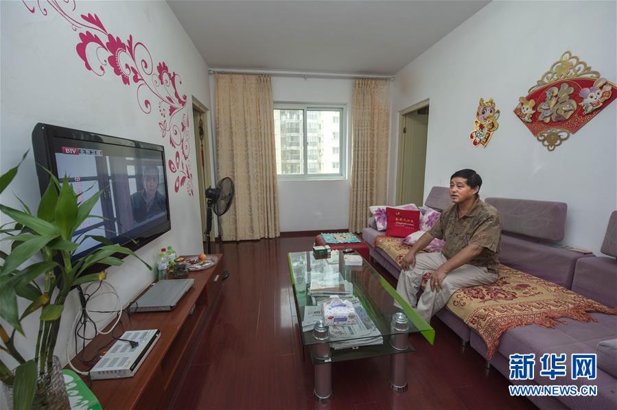 （習(xí)近平的小康故事&middot;新華網(wǎng)&middot;圖文互動(dòng)）（5） &ldquo;讓全體人民住有所居&rdquo;&mdash;&mdash;習(xí)近平和百姓安居的故事