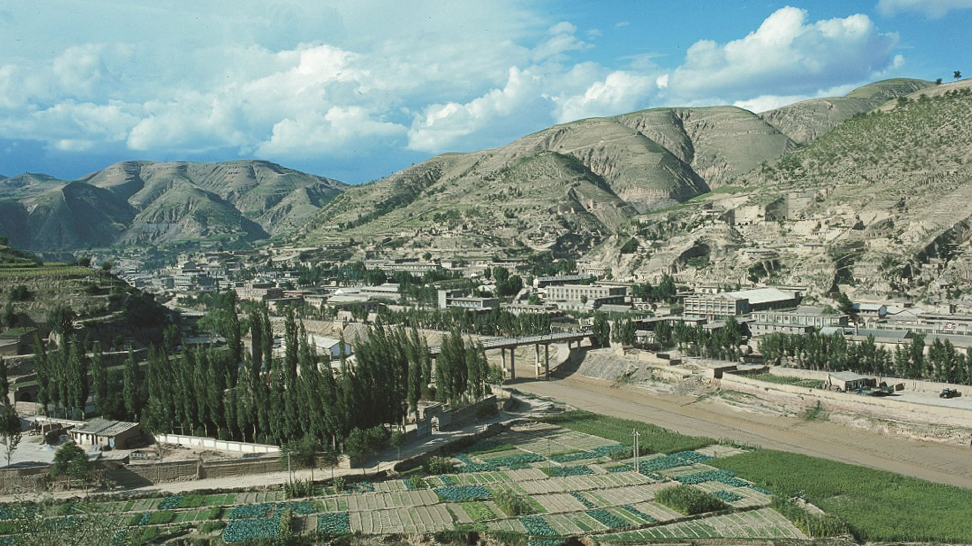 &ldquo;長(zhǎng)征&rdquo;&ldquo;萬里長(zhǎng)征&rdquo;&ldquo;二萬五千里長(zhǎng)征&rdquo;最早出現(xiàn)在什么時(shí)候？