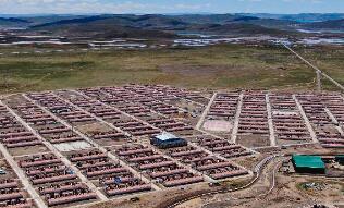 青?，敹啵狐S河源的幸福村