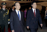 溫家寶抵達(dá)曼谷對(duì)泰國(guó)進(jìn)行正式訪(fǎng)問(wèn)