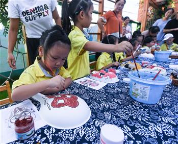 浙江長興：提線木偶劇走進(jìn)&ldquo;開學(xué)第一課&rdquo;