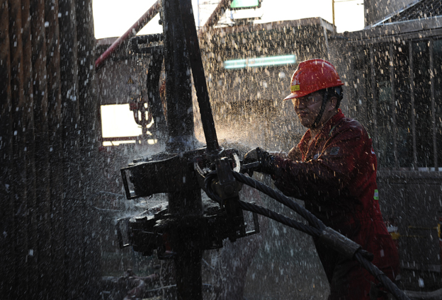 海上作業(yè)更多時刻是艱苦和孤獨。