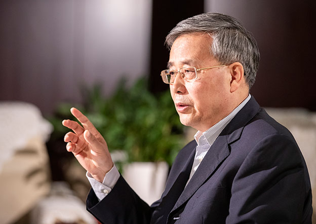 爭(zhēng)取三年以后，銀行業(yè)對(duì)民營(yíng)企業(yè)的貸款占新增公司類貸款的比例不低于50%